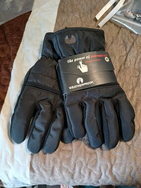 Weatherproof Black Men’s Touchscreen Winter Gloves